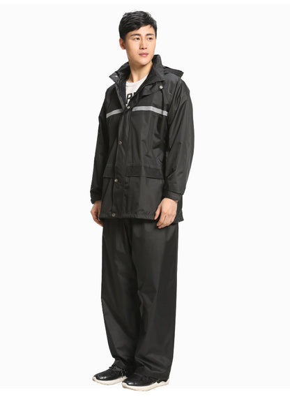 Reflective split raincoat and pants suit